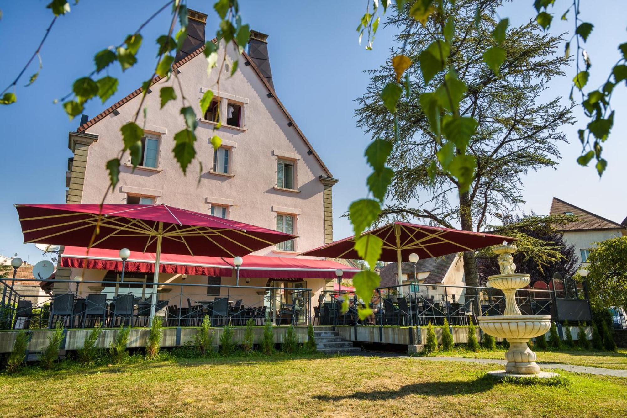 Hotel Le Vouglans - Restaurant La Valouse Orgelet Exteriör bild